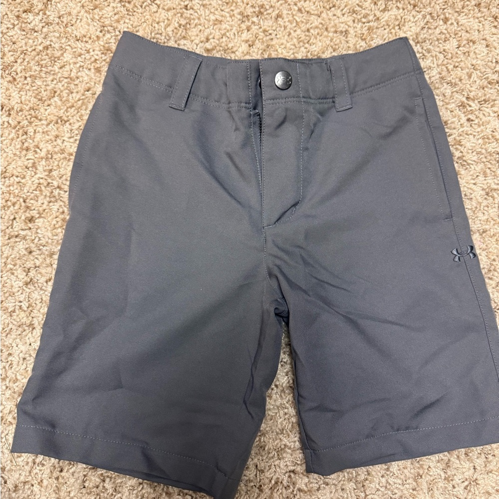 Under Armour Kids Charcoal / light black dress Shorts